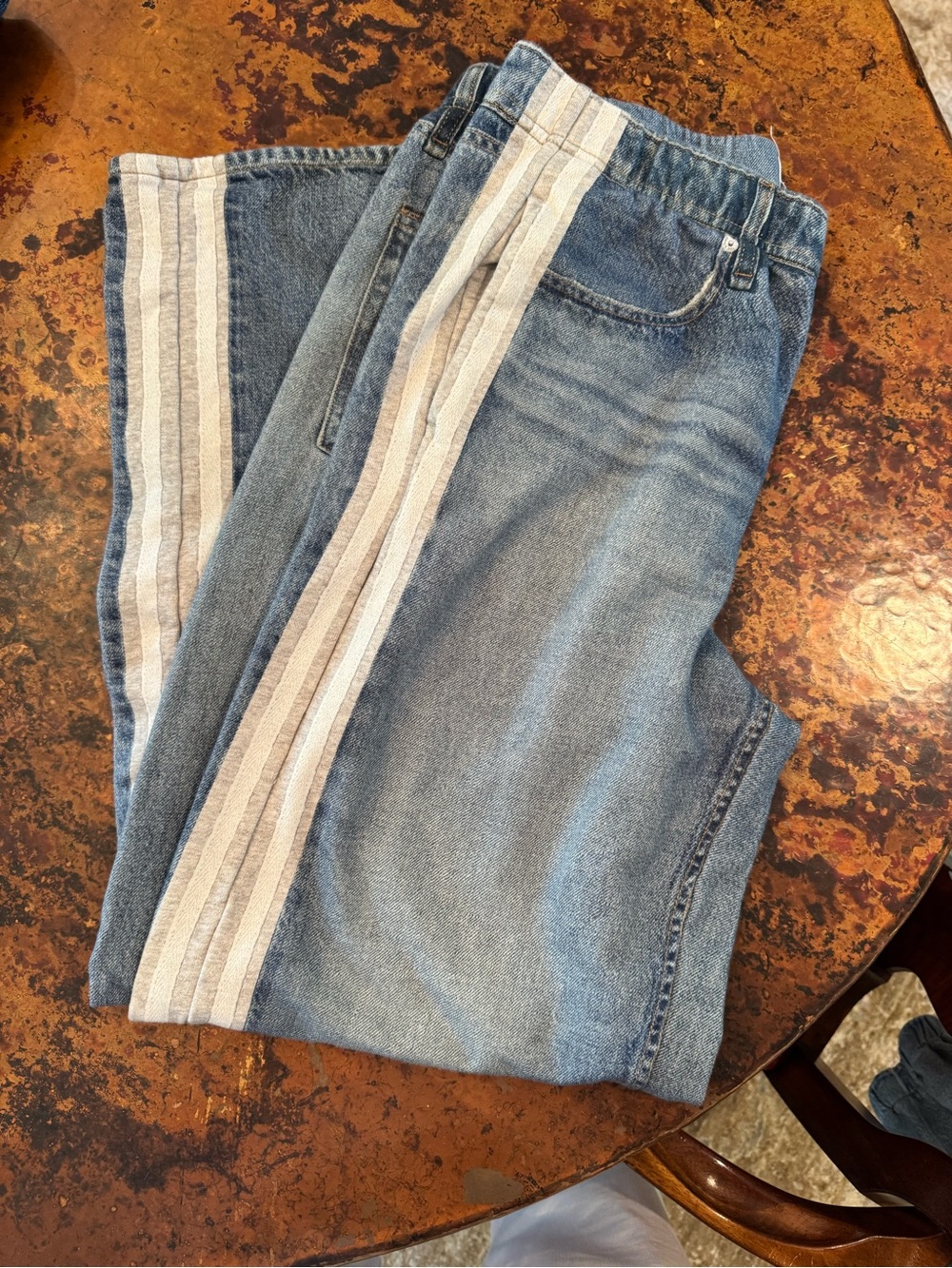Woman’s rag and bone Light Blue Jeans with Side Stripe
